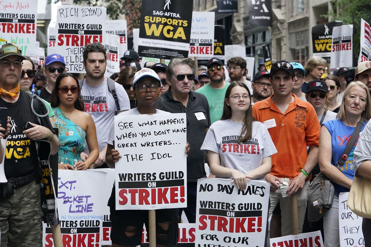 Timothy A. Clary/AFP via Getty Images
Source: https://www.vox.com/2023/7/13/23794036/sag-strike-2023-wga-updates

