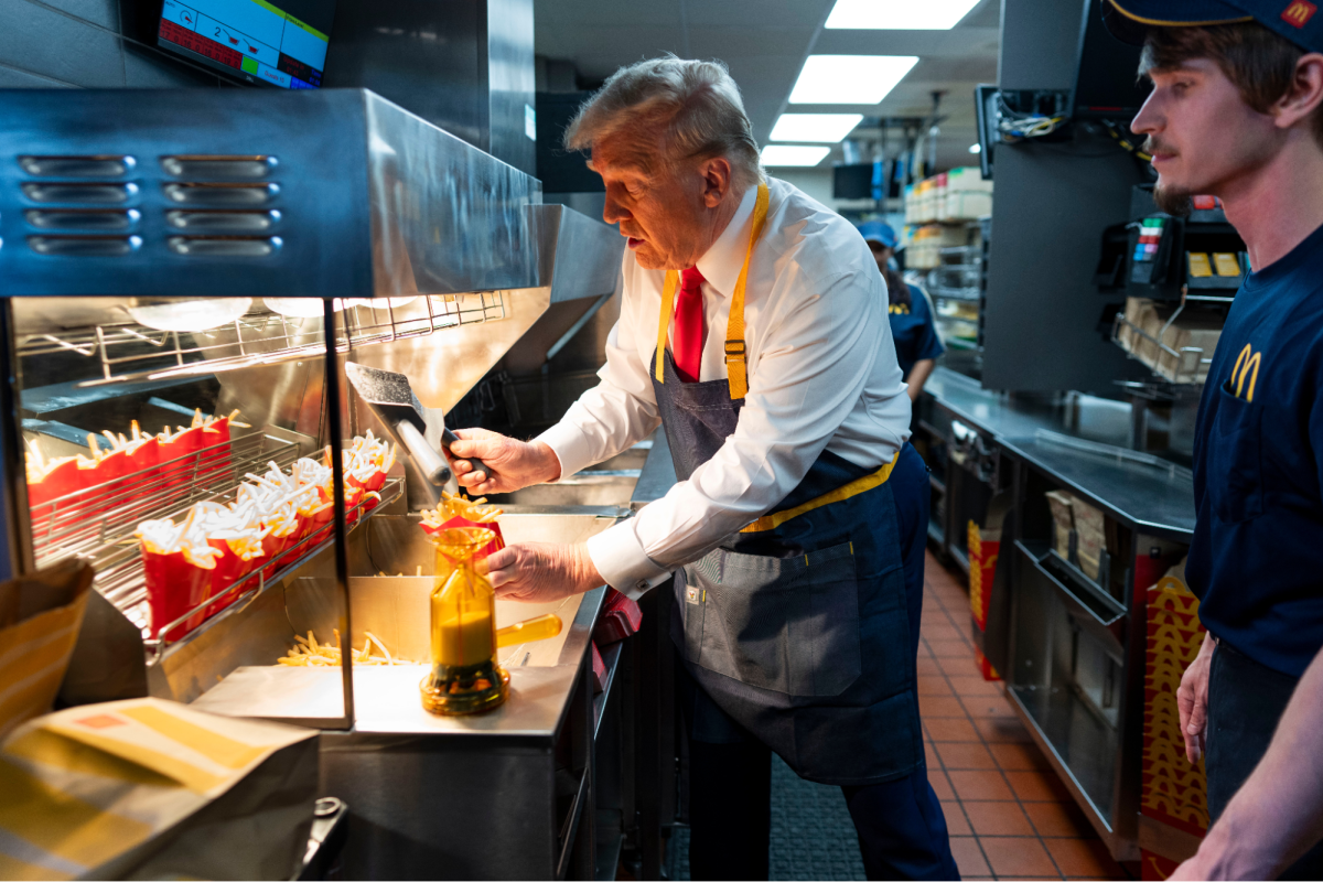 Photo Taken From: Trump Slings McDonald’s Fries as He Smears Harris in Pennsylvania - The New York Times
Photo Taken By: Doug Mills/The New York Times